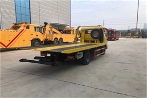 东坝非事故拖车