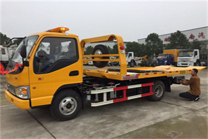 东坝哪里有拖车服务